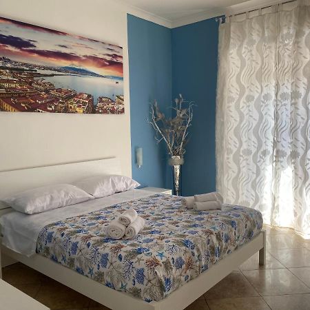 Falu Napoli Centro Hotel Luaran gambar