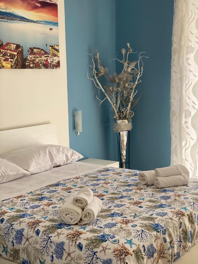 Falu Napoli Centro Hotel Luaran gambar