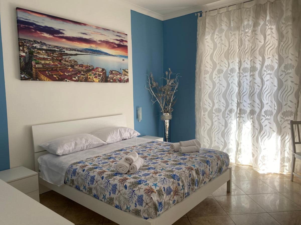 Falu Napoli Centro Hotel Luaran gambar